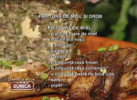 Miel la cuptor in sos de vin rosu si drob