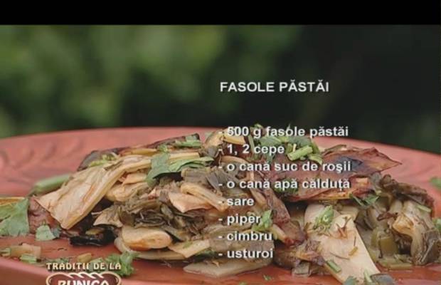 Fasole pastai cu rosii la cuptor si mamaliguta
