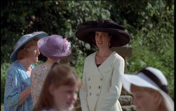 Patru Nunti Si O Inmormantare National Tv Mai Ceva Ca N Viata