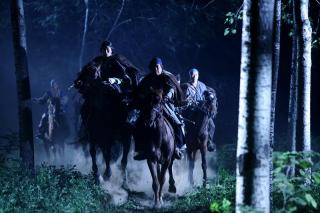 Trei regate: Invierea dragonului