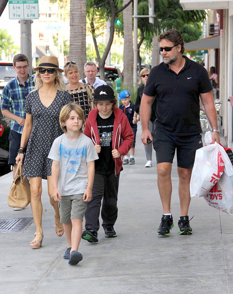 russel crowe portret de actor familie